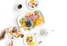 30~40대 여성을 위한 건강한 식단 및 운동 권장 fruit dish