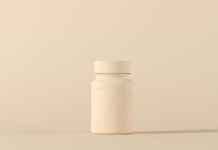 영양제, 똑똑하게 먹는 법—‘내게 맞는’ 루틴이 건강을 지킨다 a bottle of medicine sitting on top of a table